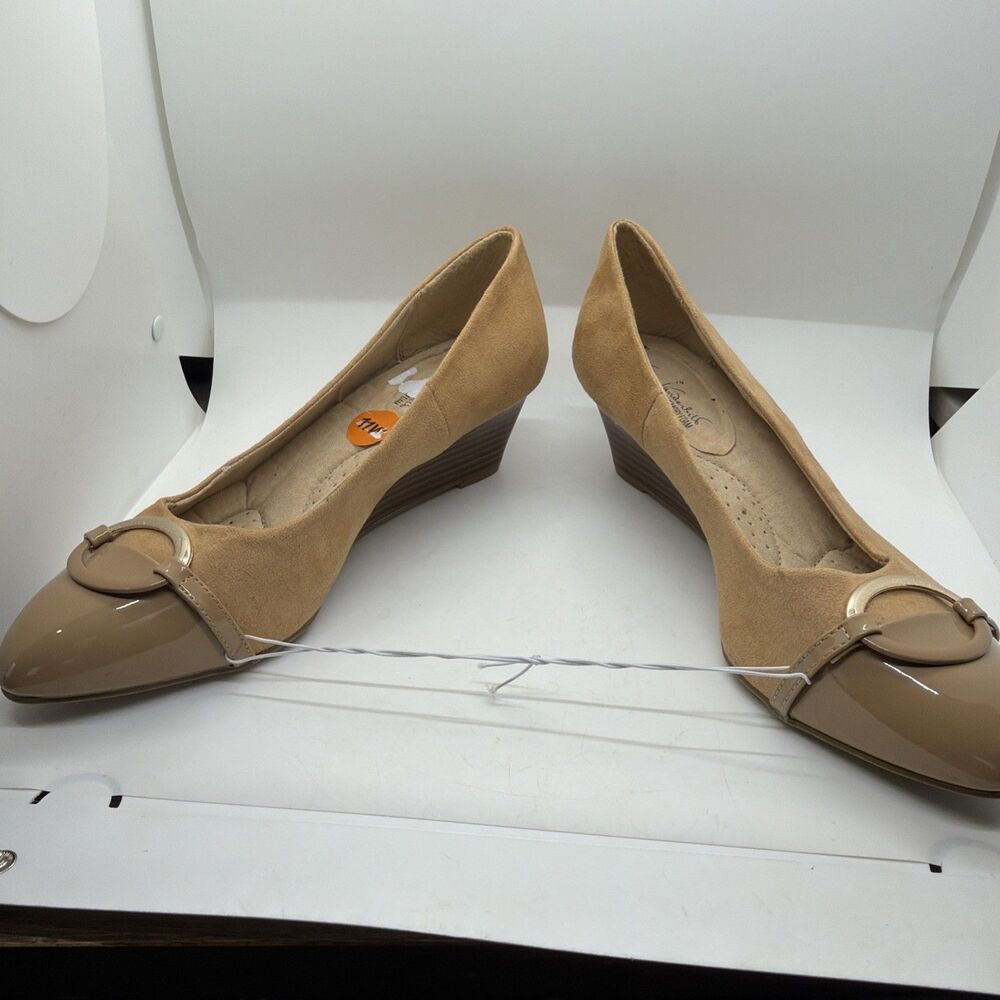 NEW Gloria Vanderbilt Memory Foam Tan Wedge 2" Heels Women’s size 11 W - Picture 7 of 10
